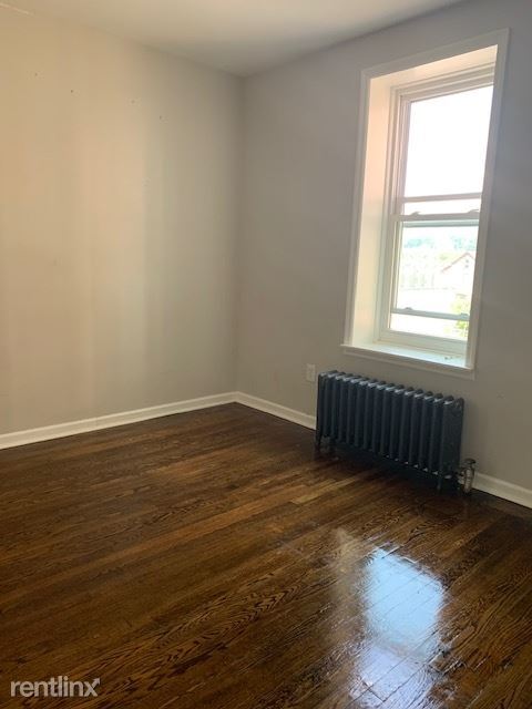 Building Photo - 490 Tremont Ave