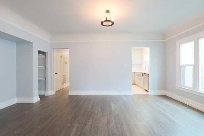 Dining Room - 5130 Franklin Ave