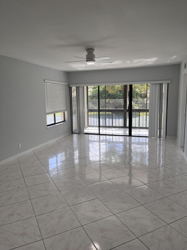 Foto del edificio - 159 NW 70th St