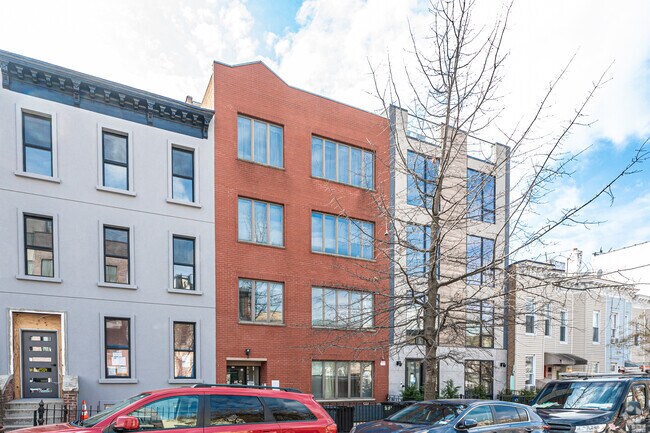 Building Photo - 272 19th St