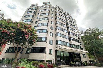 Building Photo - 1601 18th St NW