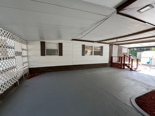 Building Photo - 1052 Osceola Trail