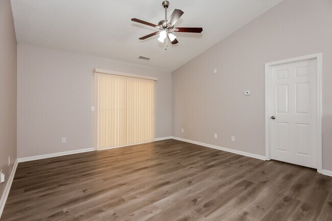 Foto del edificio - 5111 Deerton Rd