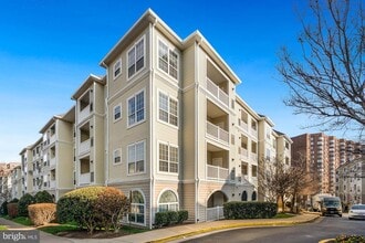 Building Photo - 4561 Strutfield Ln