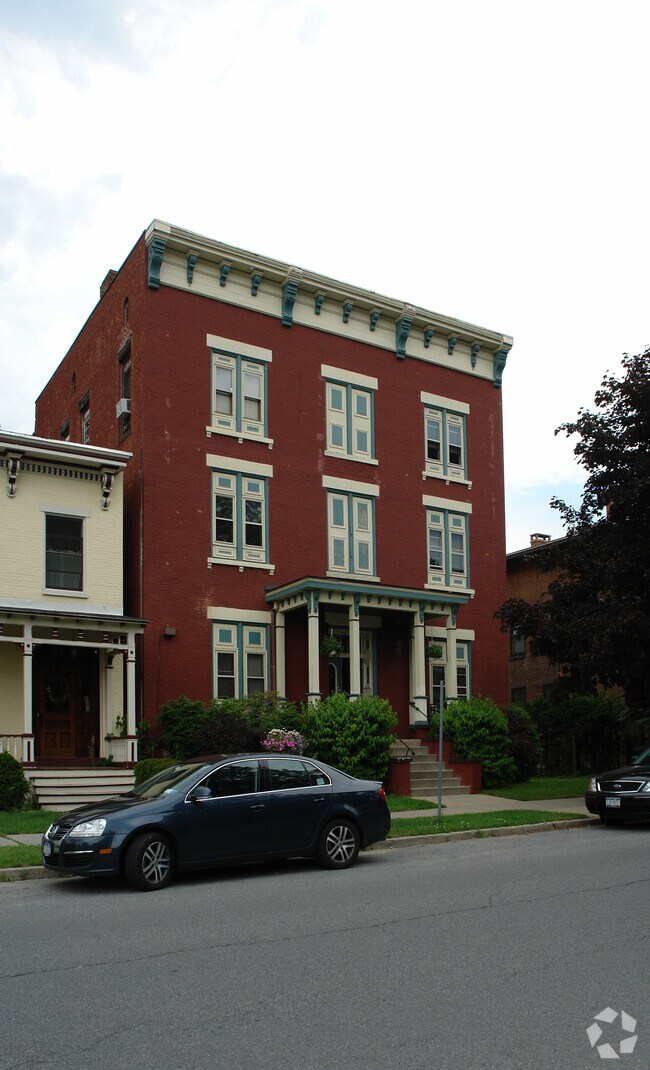 33 Franklin St, Saratoga Springs, NY 12866 Apartments Saratoga