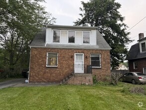Building Photo - 1914 S Heights Ave