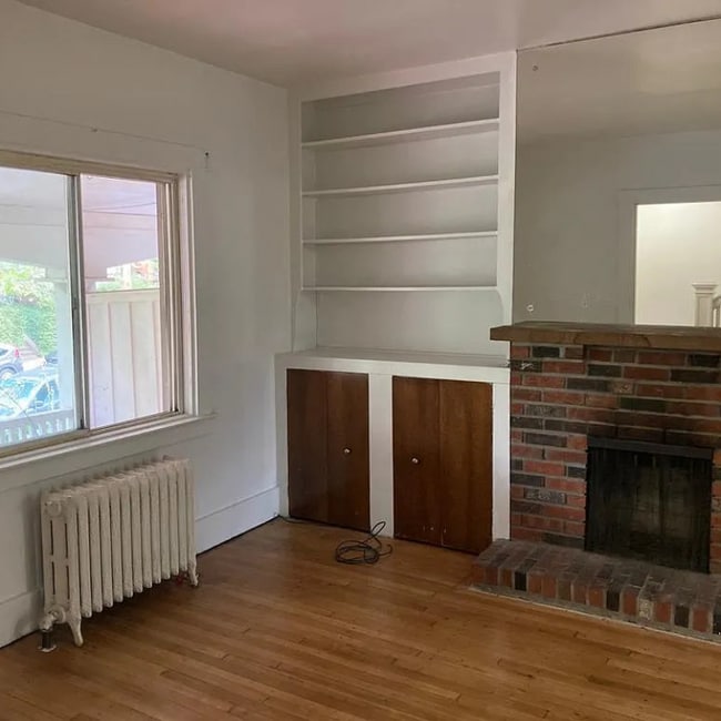 Building Photo - 5846 Douglas St