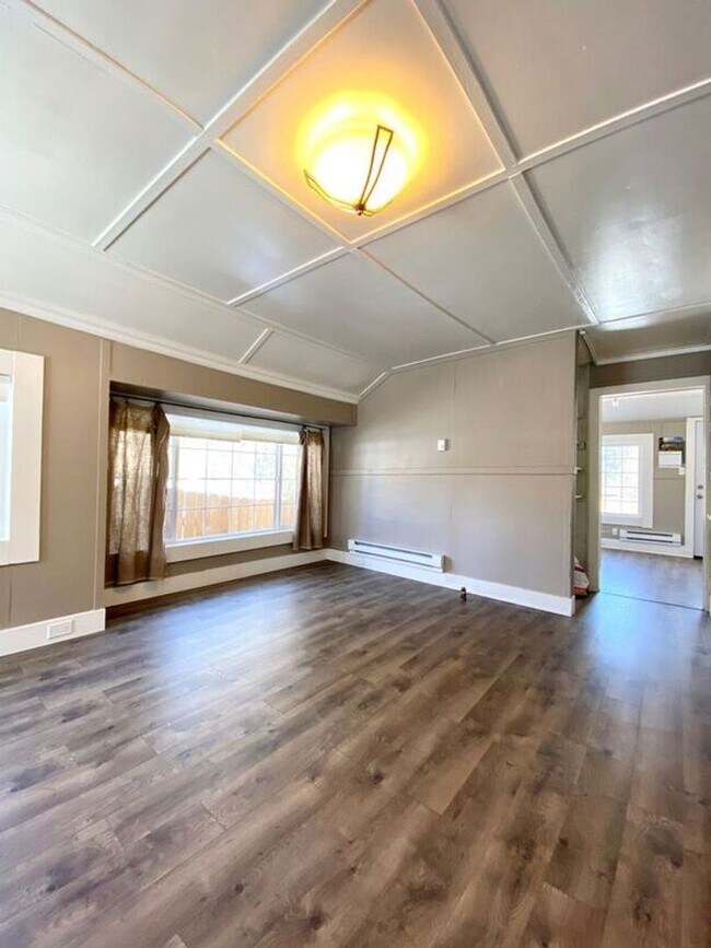 Building Photo - Studio, 1 bath House - 1605 Cheyenne Blvd
