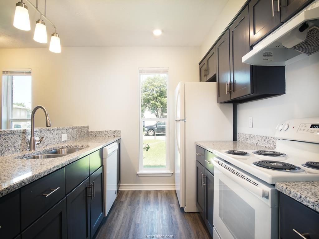 Foto principal - 712 Vassar Ct