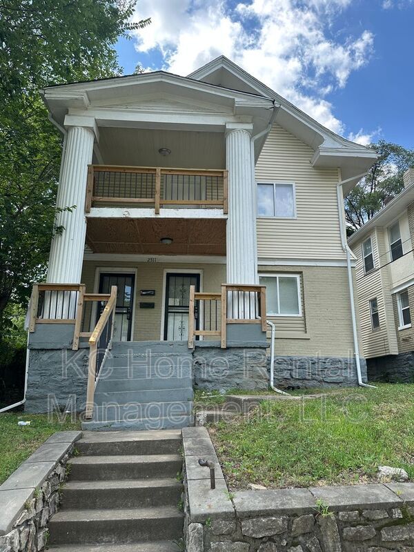 Foto principal - 2511 E 37th St