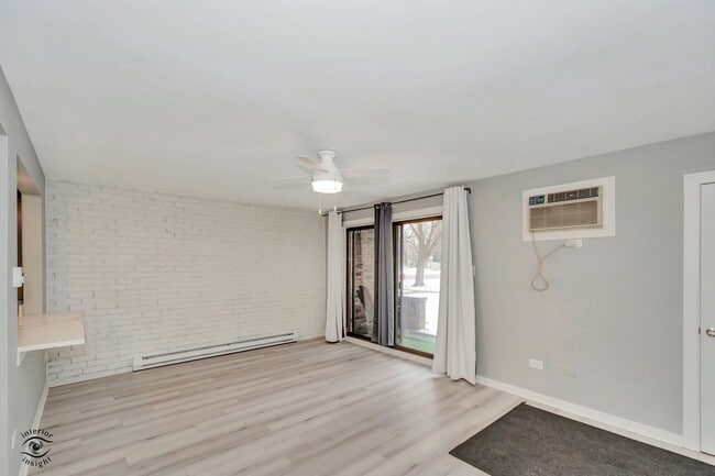 Foto del edificio - 7302 Blackstone Ave