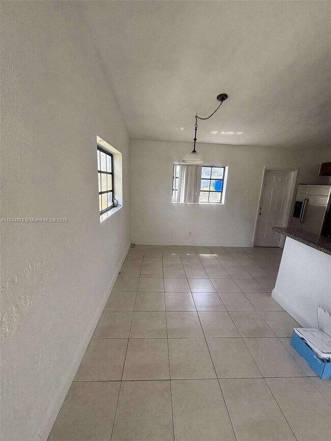 Foto del edificio - 2325 Hope St