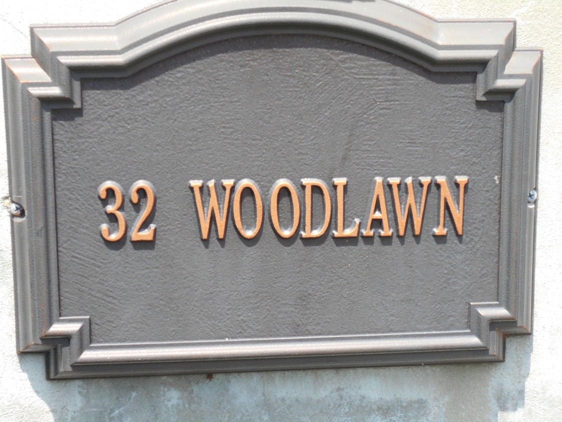 Foto del edificio - 32 Woodlawn Dr