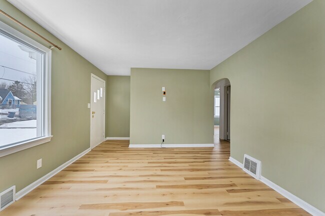 Foto del edificio - 55 Grimm Heights Ave