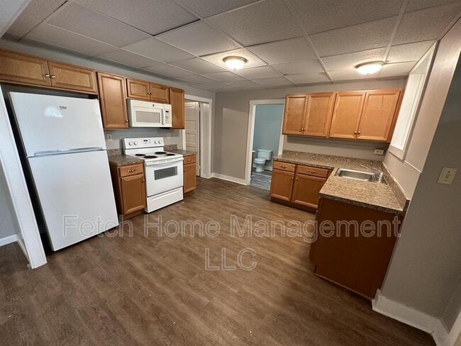 Building Photo - 6 Reese Ave