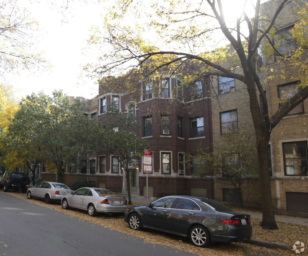 Foto del edificio - 707-709 W Cornelia Ave