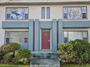 Building Photo - 823 Washington St