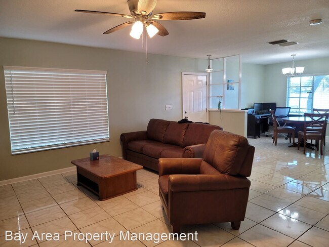 Foto del edificio - 3 br, 2.5 bath House - 7374 East Bank Drive