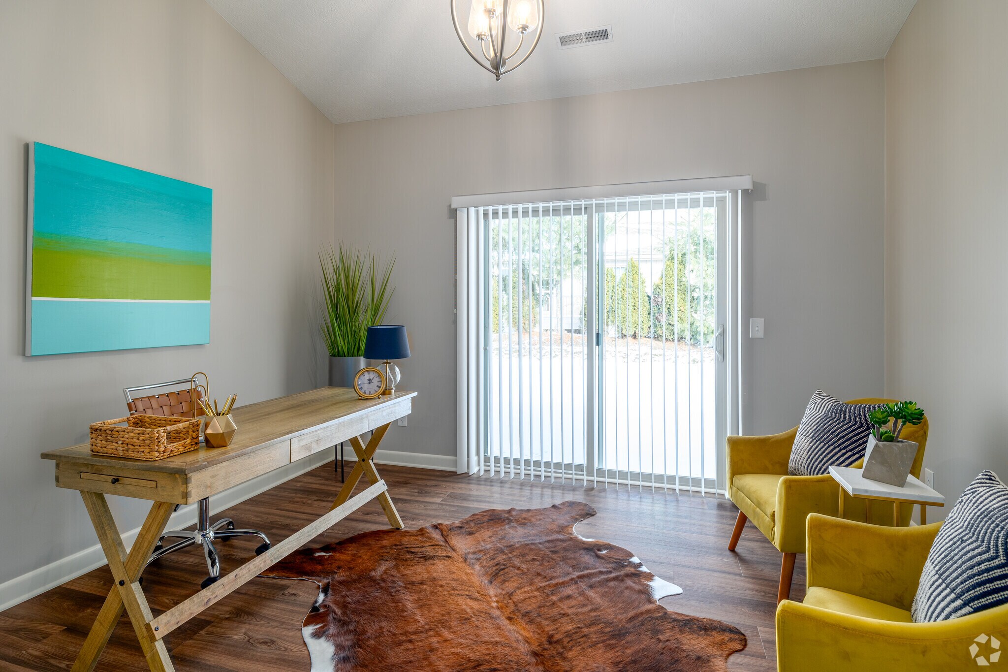 Pointe West Luxury Apartments – photo 5