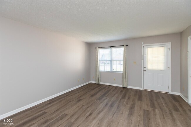 Foto del edificio - 2099 Galaxy Dr