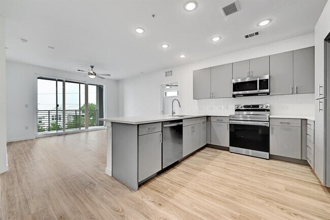 Foto del edificio - 4801 Springdale Rd
