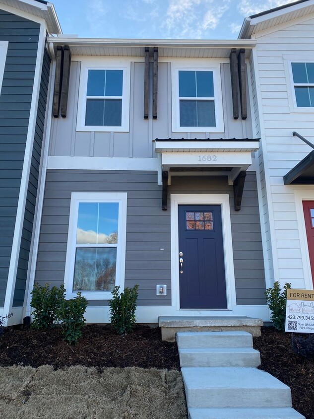 Foto principal - NEW CONSTRUCTION 2 Bedroom PLUS Bonus Room...