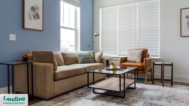 Building Photo - 901 Kelly Green Ln