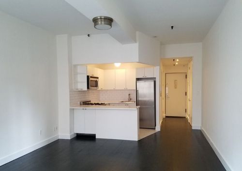 Building Photo - 113 3rd Ave