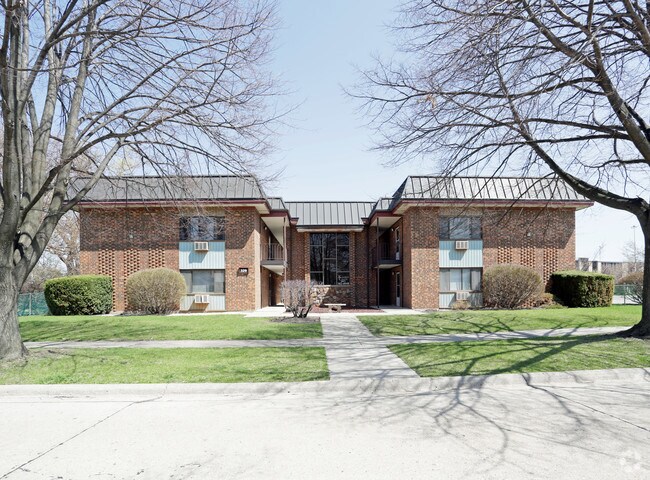 Foto del edificio - 315-329 Kimbell Ave