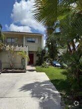 Building Photo - 12400 Westhampton Cir