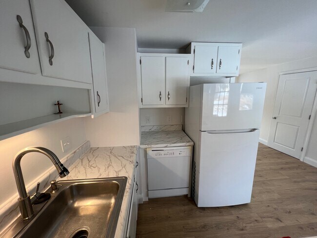 Newly updated kitchen - 16 Eliot Rd