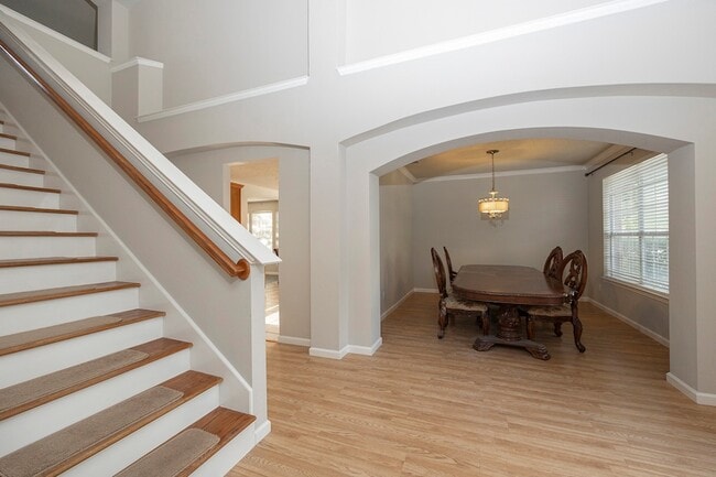 Foto del edificio - 6405 Calloway Dr