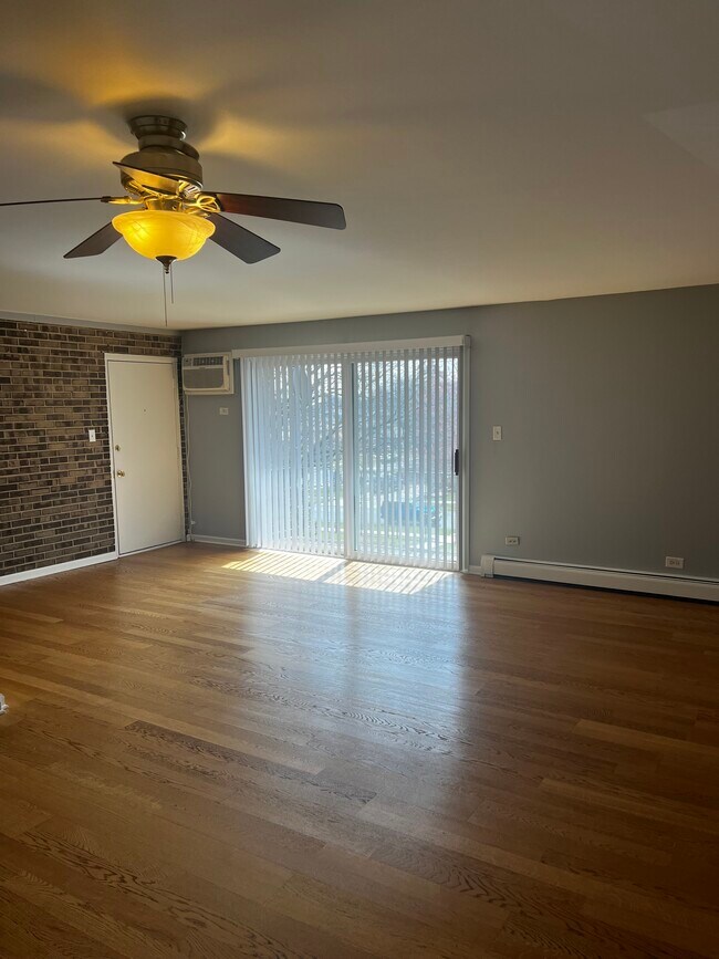 Building Photo - 9032 W 140th St