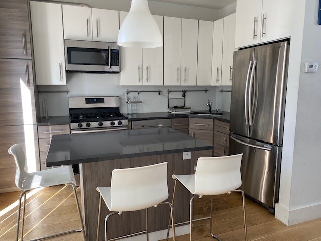 Building Photo - 66 Hooker St