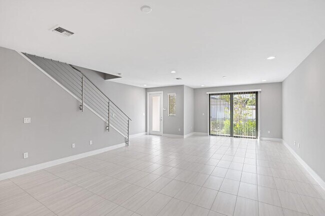 Foto del edificio - 3748 Lambert Ave