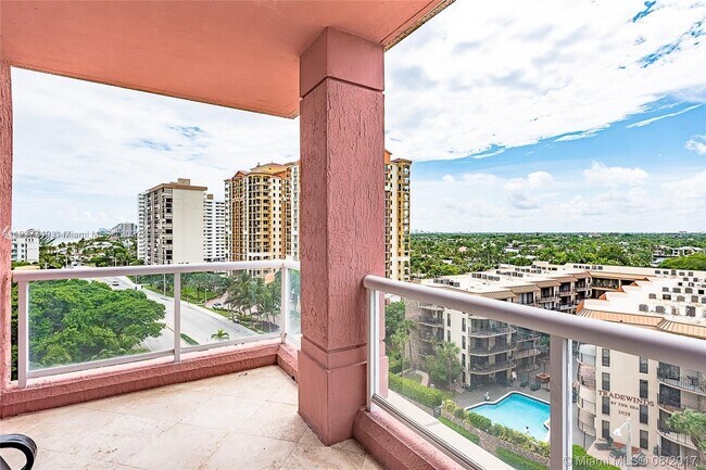 Foto del edificio - 2100 N Ocean Blvd