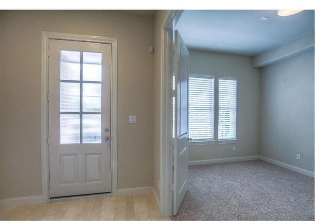 Foto del edificio - 1026 Live Oak St