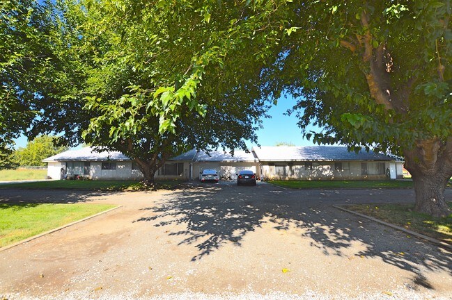 Building Photo - 5760 Sunny Ln