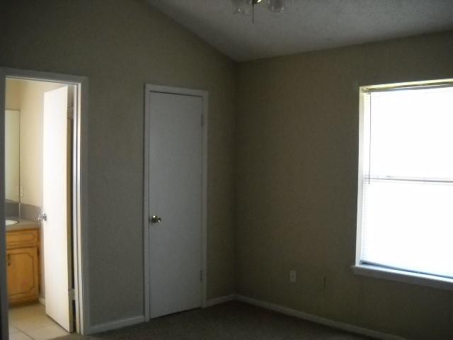 Foto del edificio - 742 Chaucer Dr