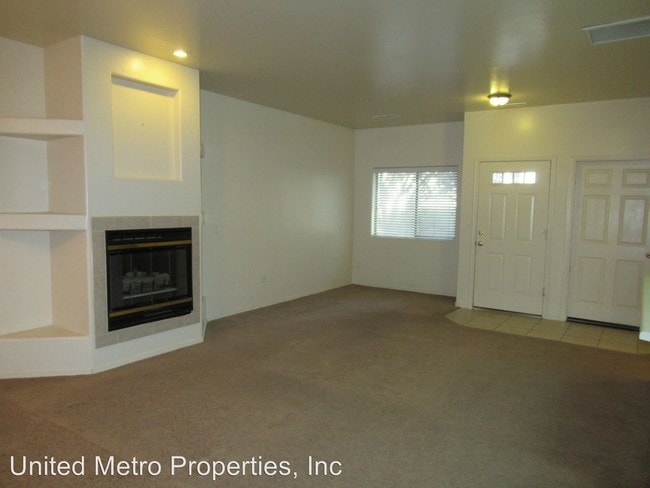 Building Photo - 3 br, 2 bath House - 1139 Hughes St.