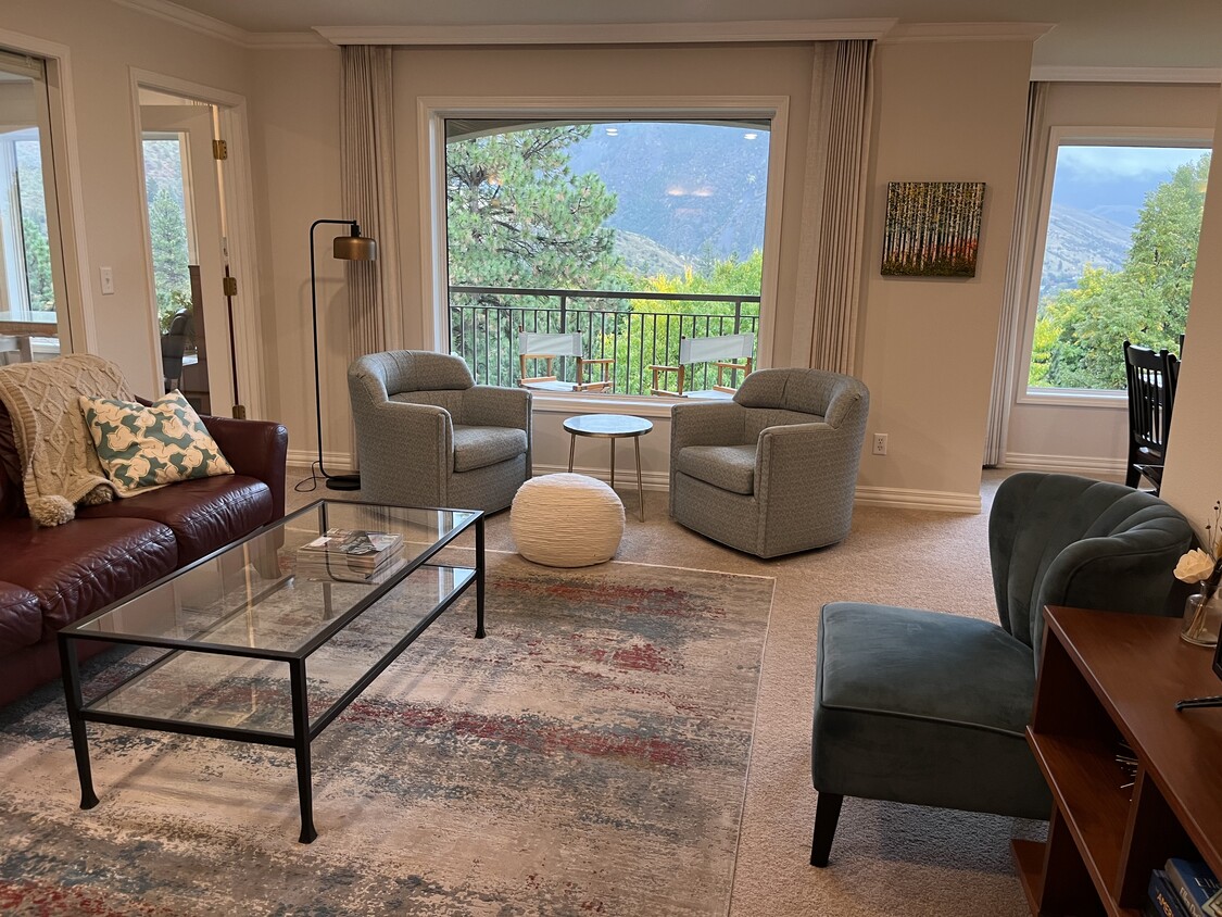 Living room overlooking gorgeous views. - 1725 Elison Ln