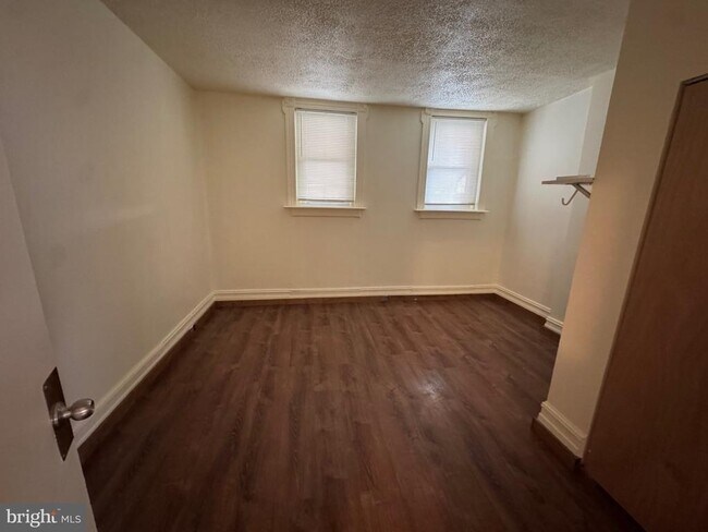 Foto del edificio - 635 Chestnut St