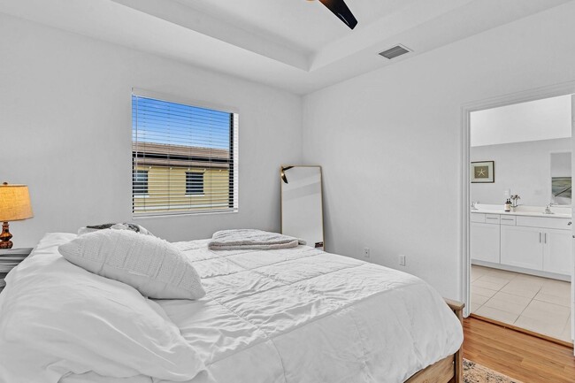 Foto del edificio - 4668 Banker Terrace