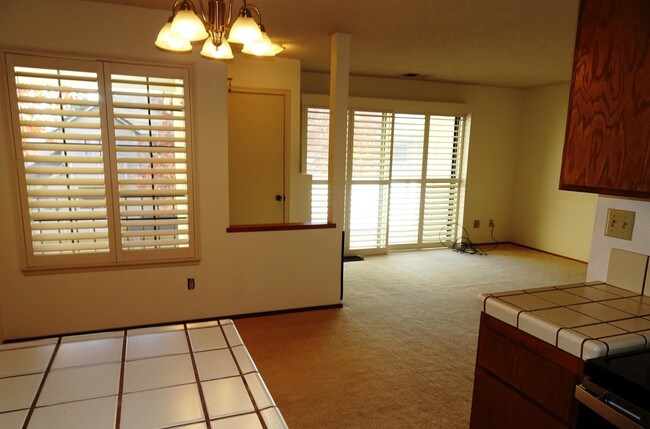 Building Photo - 3060 Fostoria Way