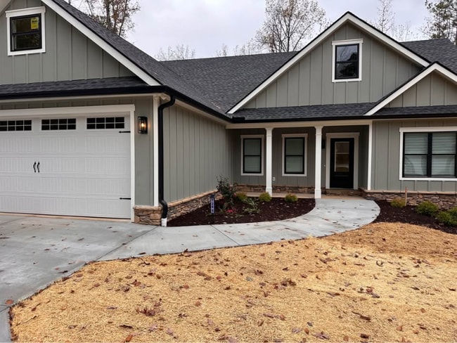 Building Photo - 7280 Franklin Way