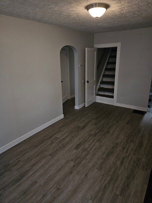 Foto del edificio - 1710 W Fair Ave