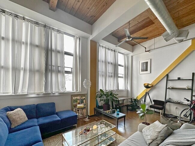 Foto del edificio - 120 Holmes St