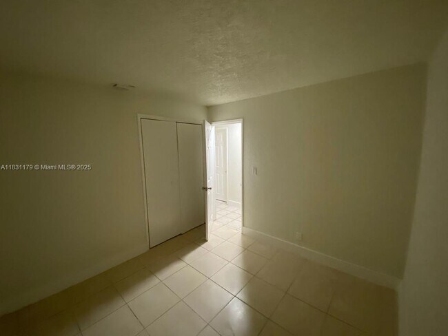 Building Photo - 2766 NW 9th Pl