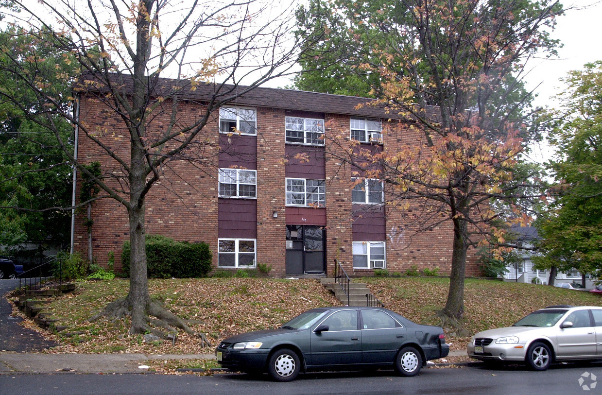 Primary Photo - 345 Lincoln Ave