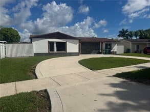 Building Photo - 10835 SW 154th Terrace